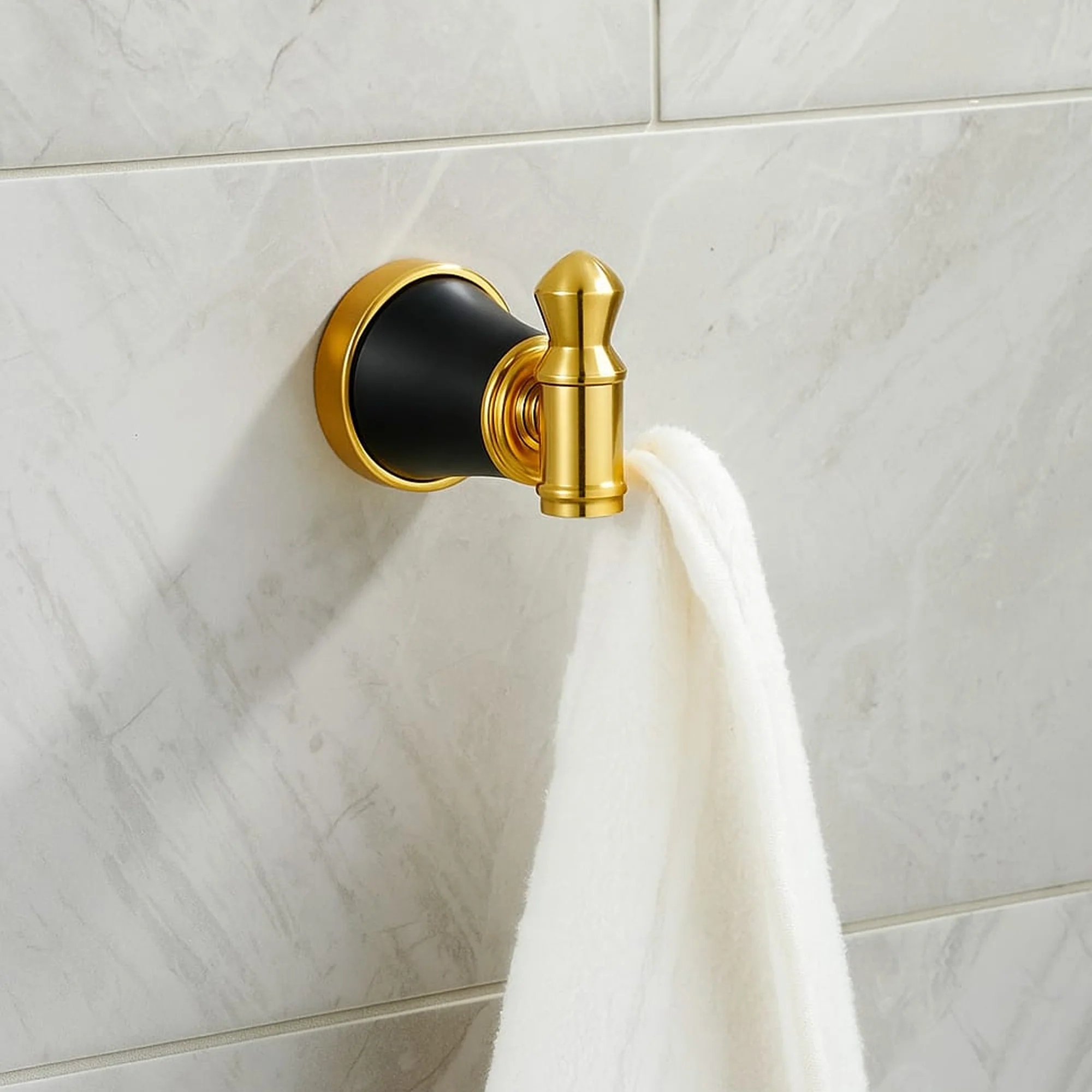 Perchero para Baño en Aluminio Dorado Diamante - Image 3